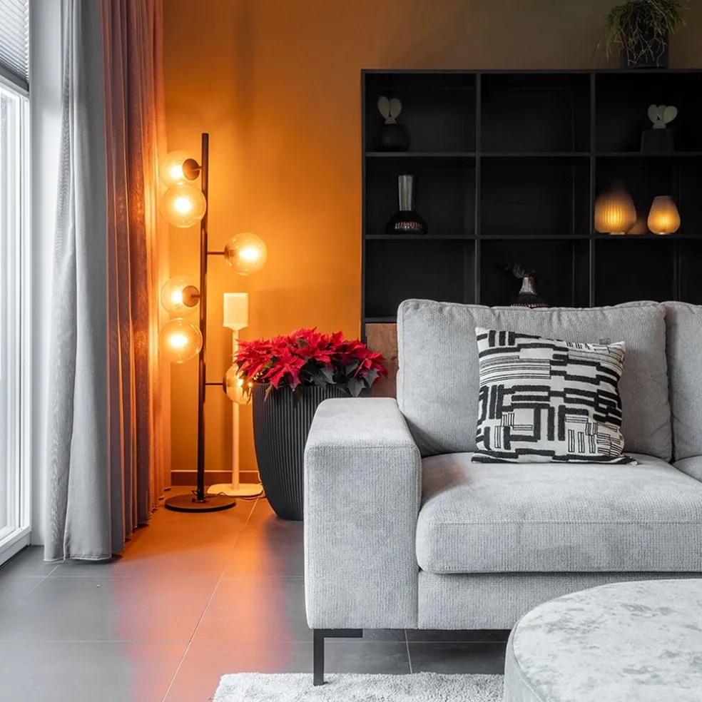 Best Straluma Grote vloerlamp 6-lichts zwart met smoke glazen bollen
