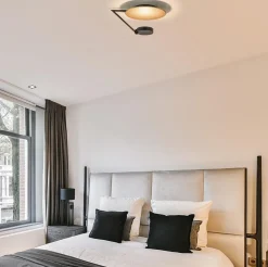 Discount Straluma Mat zwarte LED plafondlamp met goud
