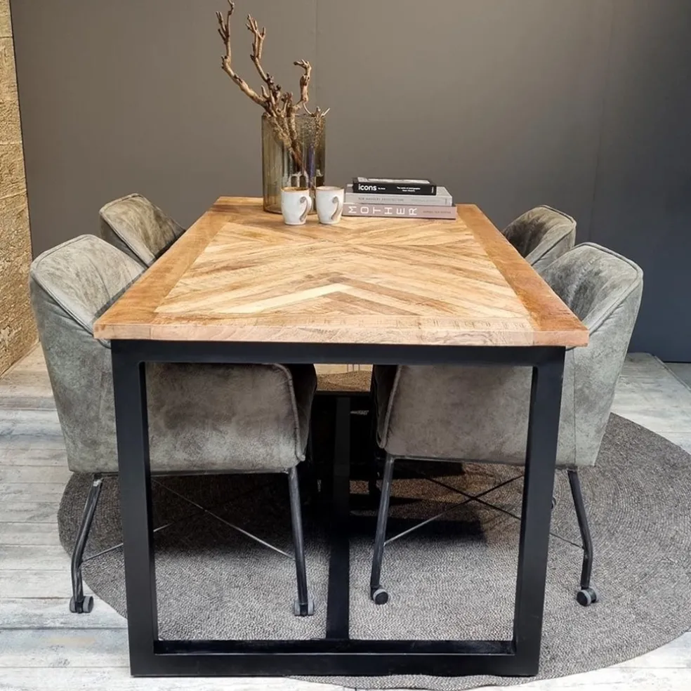 Cheap Straluma Stoere eettafel mangohout met visgraat en zwarte poot