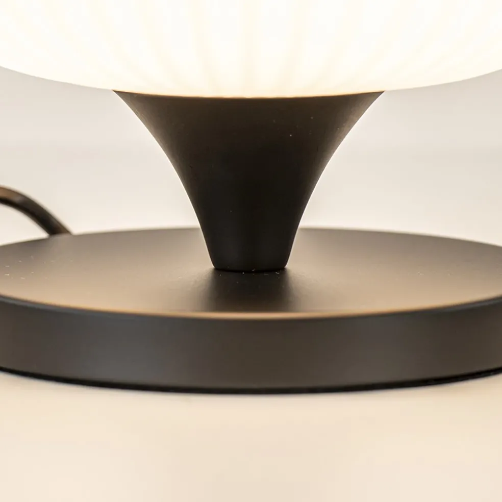 New Straluma Tafellamp mat zwart met wit glas