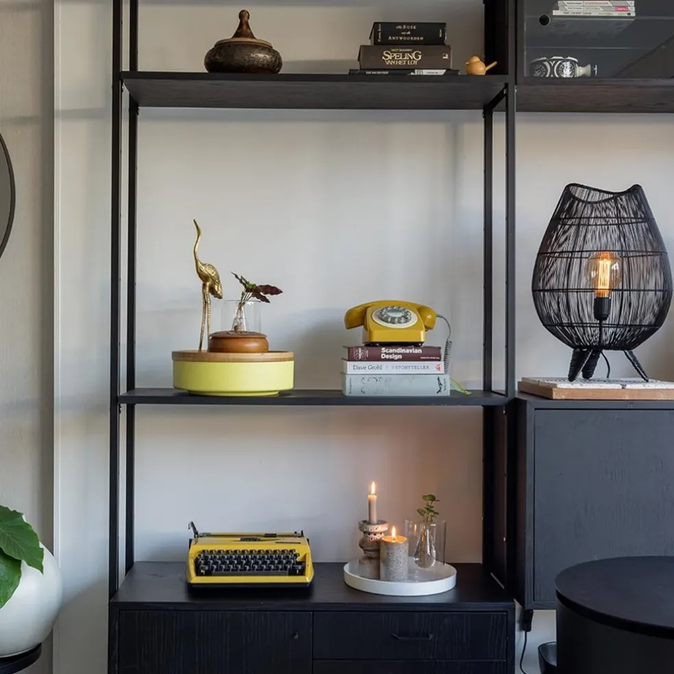 Discount Straluma Tafellamp Yumi zwart op pootjes Light and Living