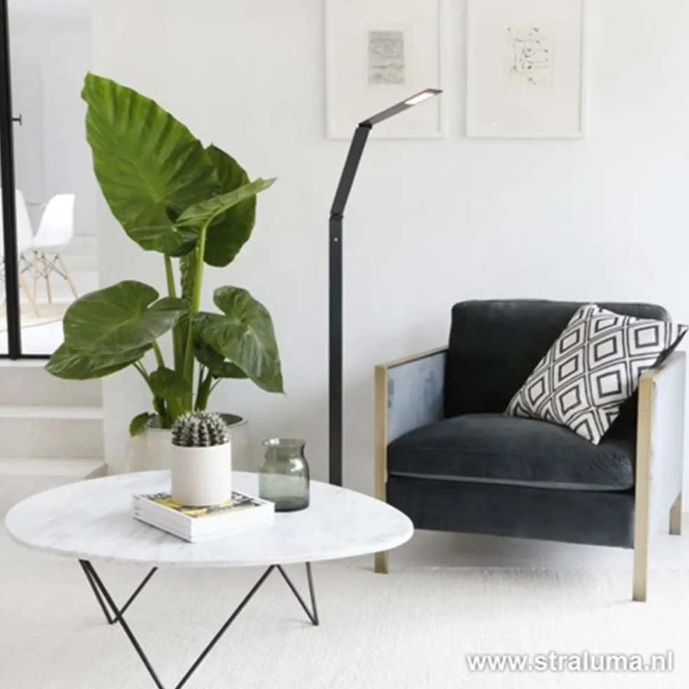 Fashion Straluma Zwarte led vloerlamp met touchdimmer
